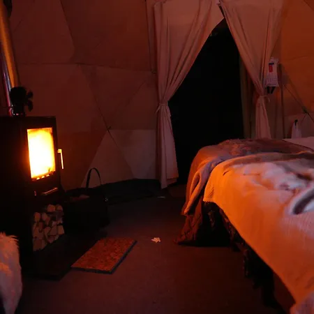 Aurora Igloo Fireplace-Heated Tents In A Secret Forest With Private Jacuzzi And Shared Sauna Bathroom And Dog Friendly Rovaniemi Exterior photo