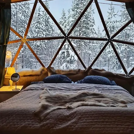 Aurora Igloo Fireplace-Heated Tents In A Secret Forest With Private Jacuzzi And Shared Sauna Bathroom And Dog Friendly Rovaniemi Exterior photo