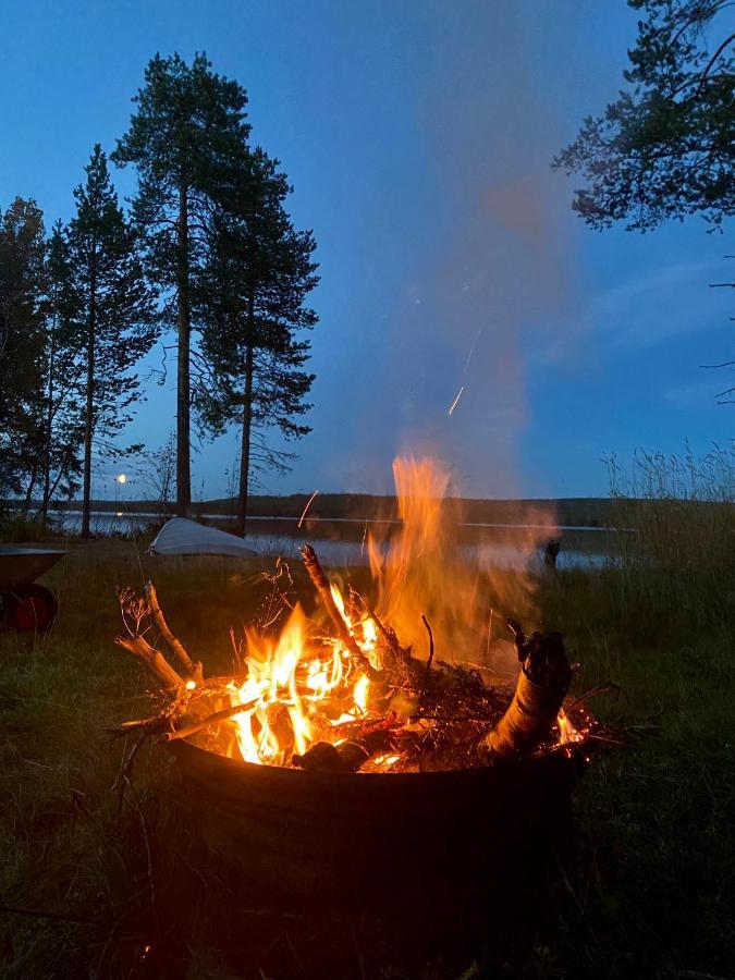 Aurora Igloo Fireplace-heated Tents In A Secret Forest With Private Jacuzzi And Shared Sauna Bathroom And Dog Friendly