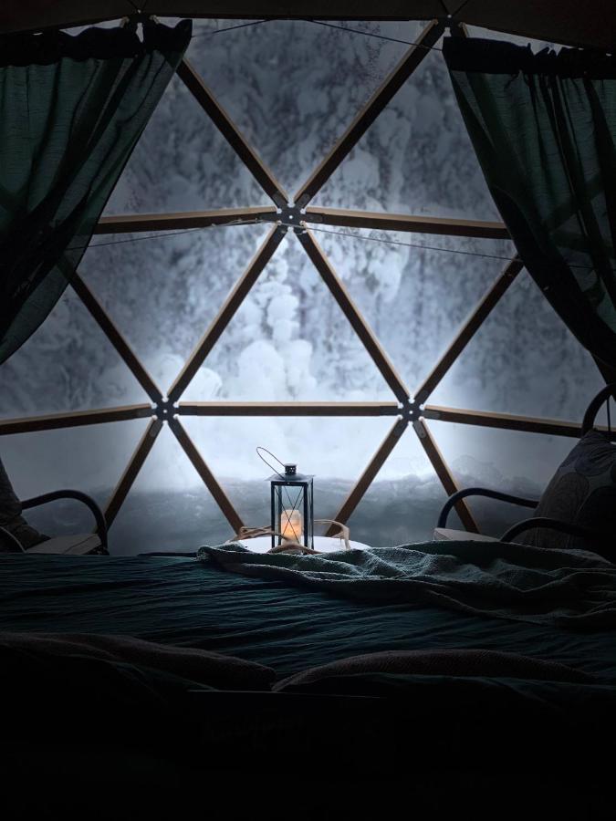 Luxury tent Aurora Igloo Fireplace-heated Tents In A Secret Forest With Private Jacuzzi And Shared Sauna Bathroom And Dog Friendly Rovaniemi