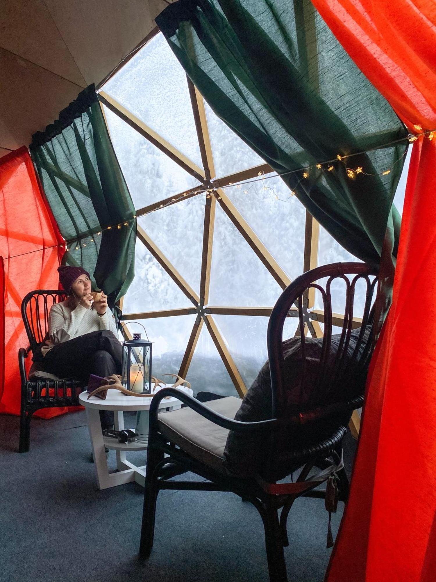 Aurora Igloo Fireplace-heated Tents In A Secret Forest With Private Jacuzzi And Shared Sauna Bathroom And Dog Friendly Luxury tent *