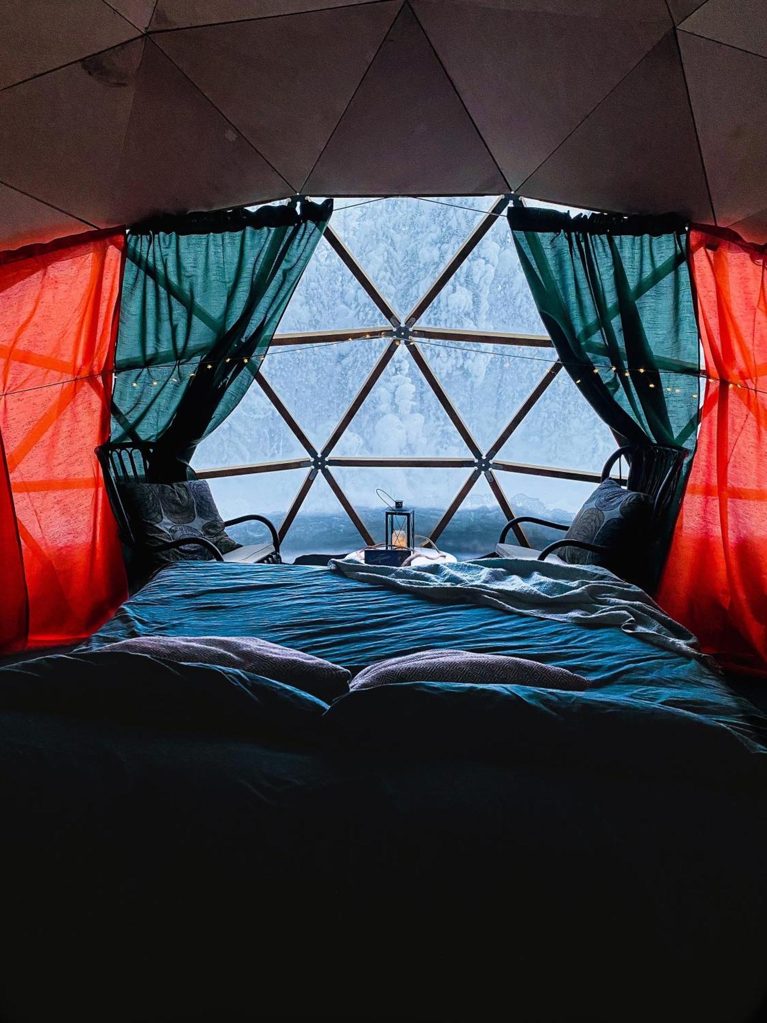 Aurora Igloo Fireplace-heated Tents In A Secret Forest With Private Jacuzzi And Shared Sauna Bathroom And Dog Friendly Rovaniemi