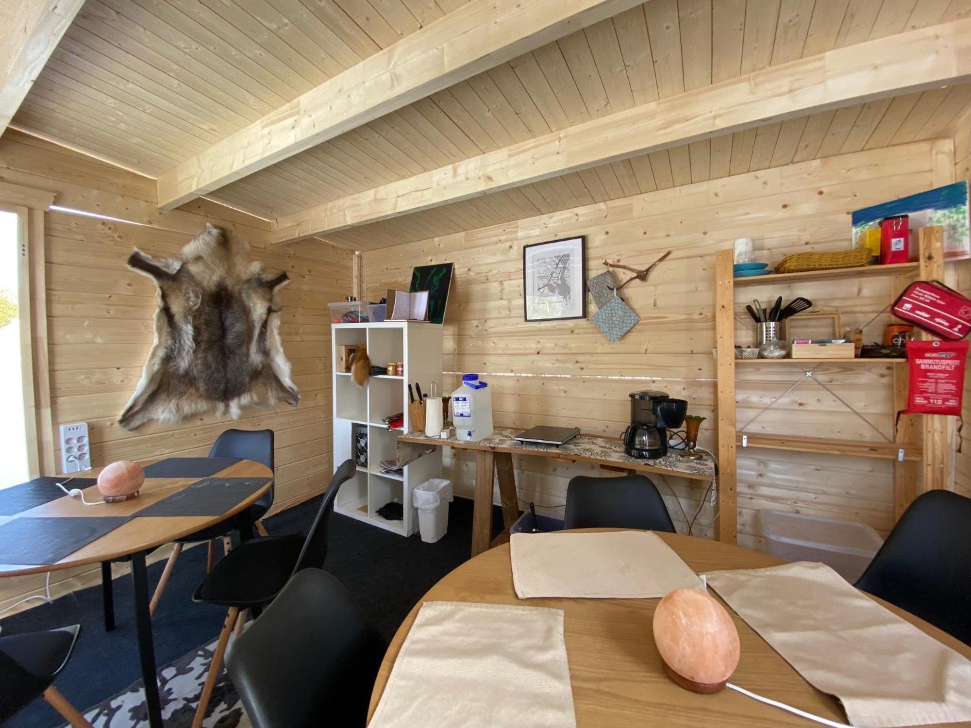 Lyxtält Aurora Igloo Fireplace-heated Tents In A Secret Forest With Private Jacuzzi And Shared Sauna Bathroom And Dog Friendly Rovaniemi