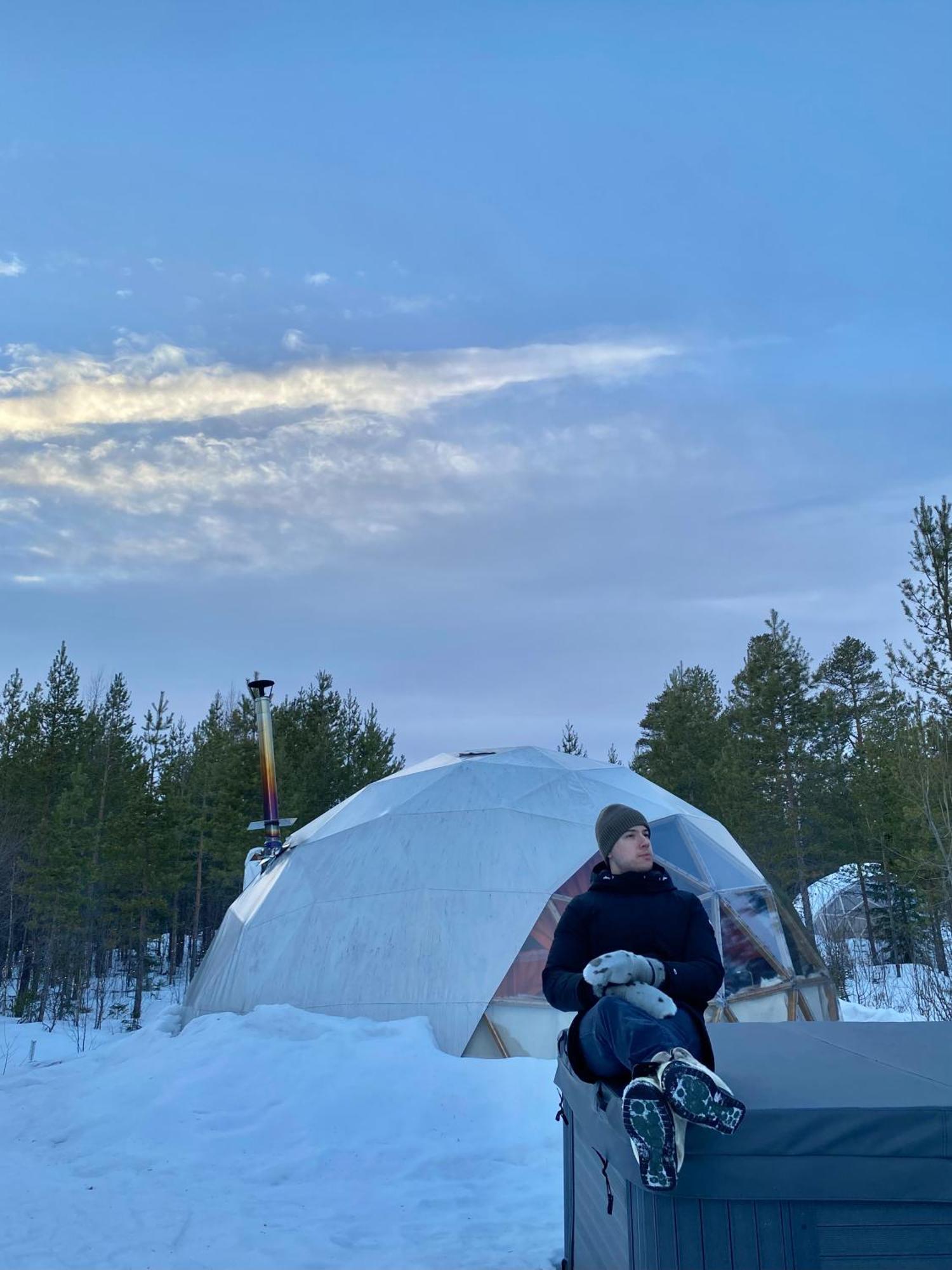 Aurora Igloo Fireplace-heated Tents In A Secret Forest With Private Jacuzzi And Shared Sauna Bathroom And Dog Friendly * Rovaniemi