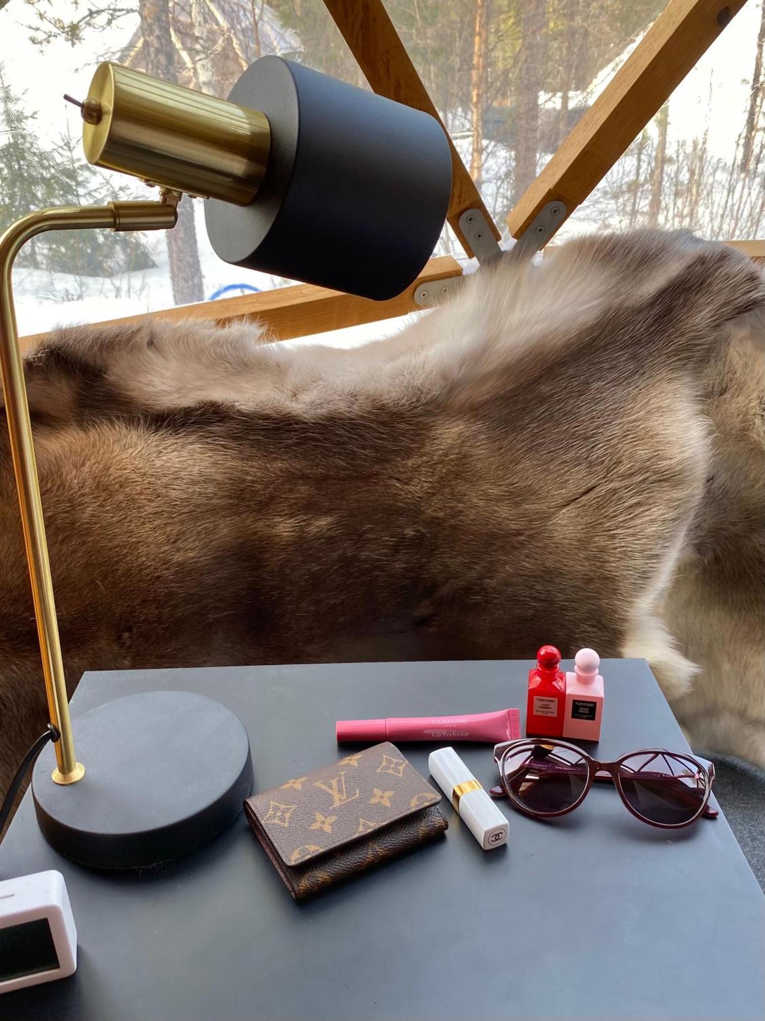 Luxury tent Aurora Igloo Fireplace-heated Tents In A Secret Forest With Private Jacuzzi And Shared Sauna Bathroom And Dog Friendly *